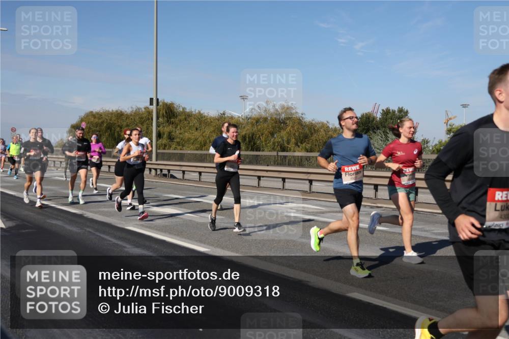 03.10.2025 - Köhlbrandbrückenlauf Julia Fischer http://msf.ph/oto/9009318 03.10.2025 12:52:41 Position 3 4301 meine-sportfotos.de