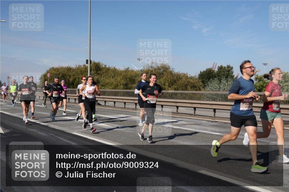 03.10.2025 - Köhlbrandbrückenlauf Julia Fischer http://msf.ph/oto/9009324 03.10.2025 12:52:41 Position 3 6721, 432 meine-sportfotos.de