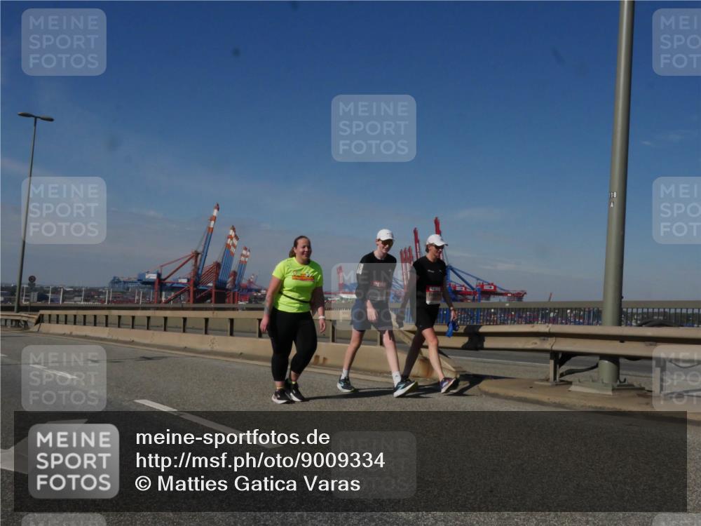 03.10.2025 - Köhlbrandbrückenlauf Matties Gatica Varas http://msf.ph/oto/9009334 03.10.2025 13:06:16 Position 2 118 meine-sportfotos.de