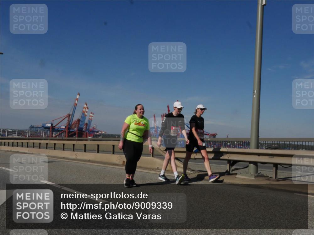 03.10.2025 - Köhlbrandbrückenlauf Matties Gatica Varas http://msf.ph/oto/9009339 03.10.2025 13:06:17 Position 2  meine-sportfotos.de