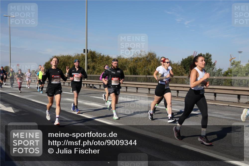 03.10.2025 - Köhlbrandbrückenlauf Julia Fischer http://msf.ph/oto/9009344 03.10.2025 12:52:43 Position 3  meine-sportfotos.de