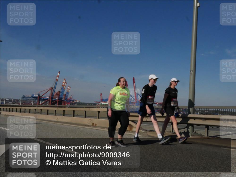 03.10.2025 - Köhlbrandbrückenlauf Matties Gatica Varas http://msf.ph/oto/9009346 03.10.2025 13:06:17 Position 2  meine-sportfotos.de
