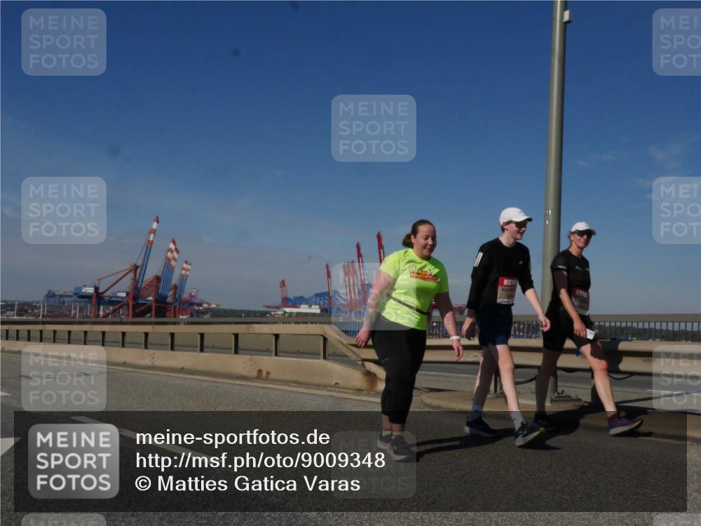 03.10.2025 - Köhlbrandbrückenlauf Matties Gatica Varas http://msf.ph/oto/9009348 03.10.2025 13:06:18 Position 2  meine-sportfotos.de