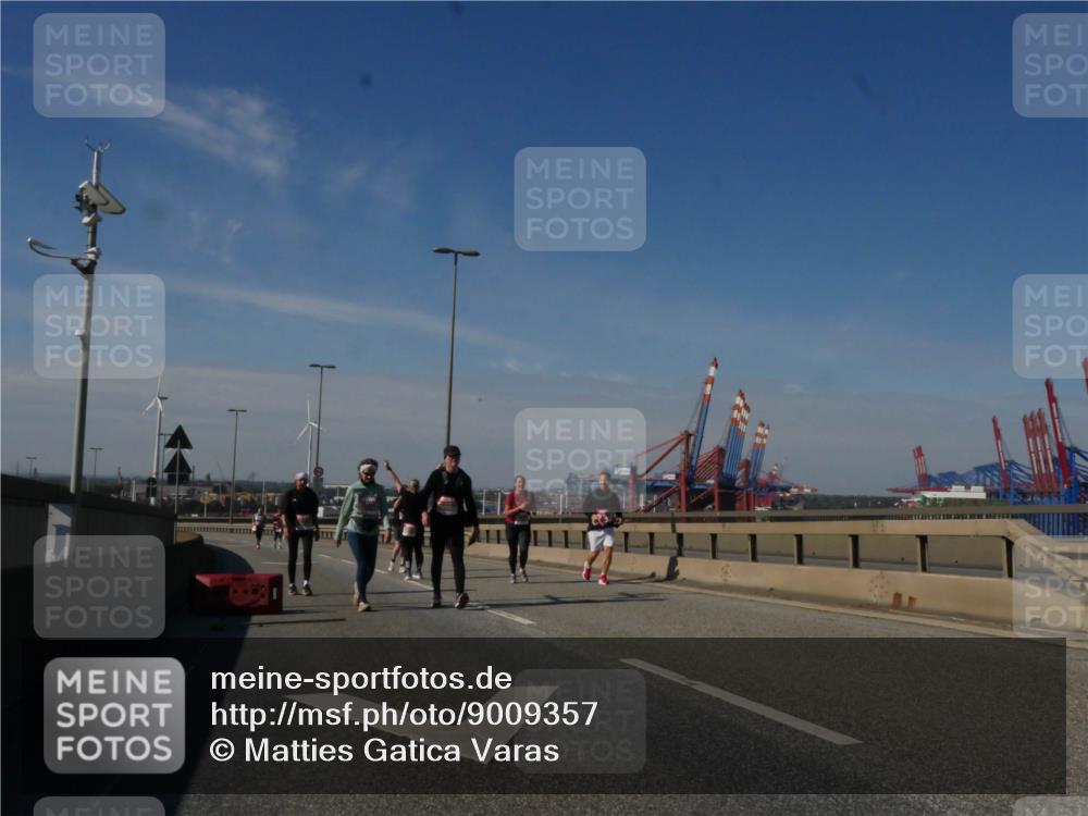 03.10.2025 - Köhlbrandbrückenlauf Matties Gatica Varas http://msf.ph/oto/9009357 03.10.2025 13:06:24 Position 2  meine-sportfotos.de