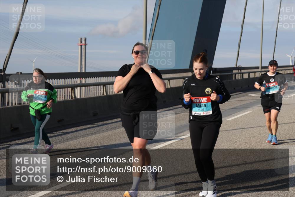 03.10.2025 - Köhlbrandbrückenlauf Julia Fischer http://msf.ph/oto/9009360 03.10.2025 10:10:45 Position 2 3624, 3103 meine-sportfotos.de
