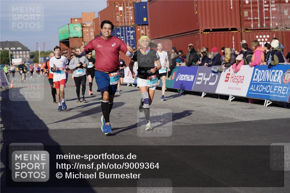 03.10.2025 - Köhlbrandbrückenlauf Michael Burmester http://msf.ph/oto/9009364 03.10.2025 10:10:30 Ziel 1093, 1217, 1413, 1499, 1605, 2015, 2728, 2890, 2891, 2964, 3345 meine-sportfotos.de