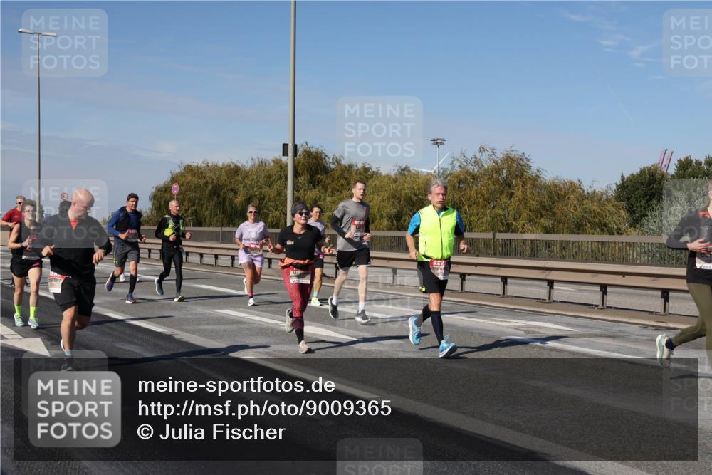03.10.2025 - Köhlbrandbrückenlauf Julia Fischer http://msf.ph/oto/9009365 03.10.2025 12:52:47 Position 3  meine-sportfotos.de
