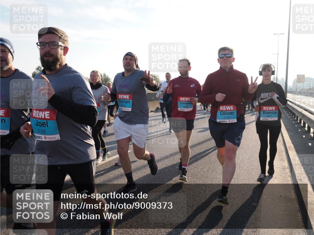 03.10.2025 - Köhlbrandbrückenlauf Fabian Wolf http://msf.ph/oto/9009373 03.10.2025 09:21:03 Position 3 3024, 1945, 2150, 2471, 3026 meine-sportfotos.de