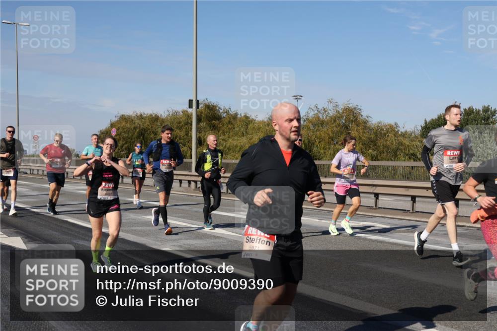 03.10.2025 - Köhlbrandbrückenlauf Julia Fischer http://msf.ph/oto/9009390 03.10.2025 12:52:49 Position 3 6427, 5971 meine-sportfotos.de