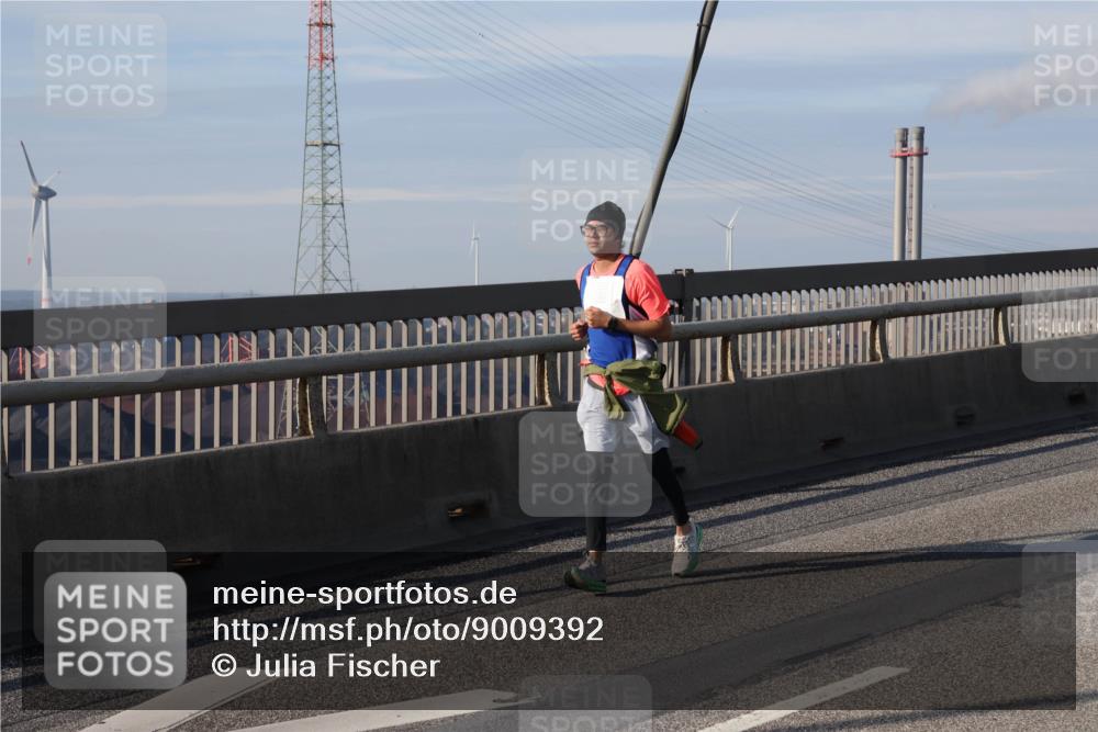 03.10.2025 - Köhlbrandbrückenlauf Julia Fischer http://msf.ph/oto/9009392 03.10.2025 10:11:12 Position 2  meine-sportfotos.de