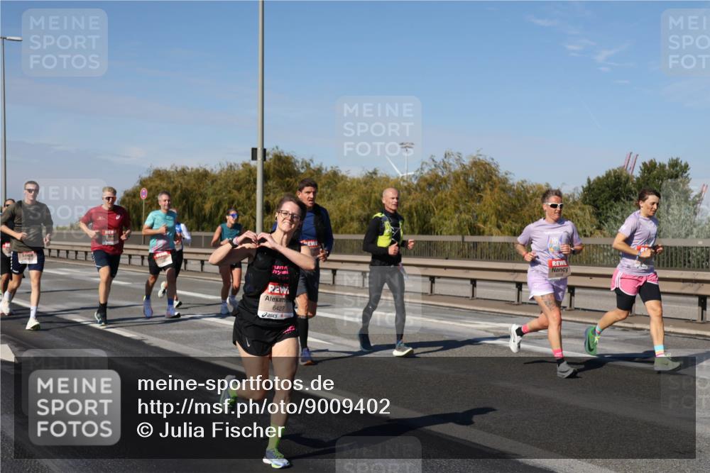 03.10.2025 - Köhlbrandbrückenlauf Julia Fischer http://msf.ph/oto/9009402 03.10.2025 12:52:49 Position 3 6427, 64 meine-sportfotos.de