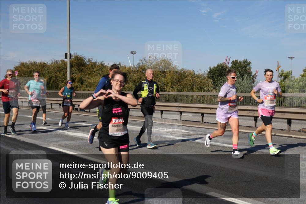 03.10.2025 - Köhlbrandbrückenlauf Julia Fischer http://msf.ph/oto/9009405 03.10.2025 12:52:50 Position 3 6427 meine-sportfotos.de