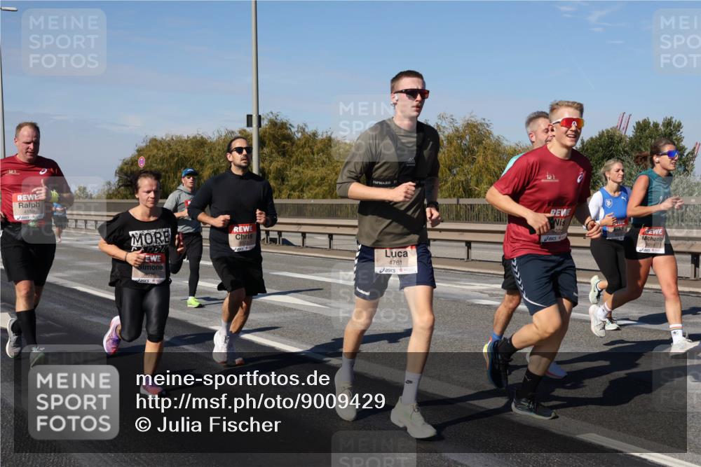03.10.2025 - Köhlbrandbrückenlauf Julia Fischer http://msf.ph/oto/9009429 03.10.2025 12:52:52 Position 3 4159, 4026, 4761, 6305, 4015 meine-sportfotos.de