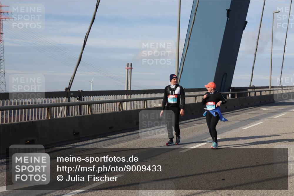 03.10.2025 - Köhlbrandbrückenlauf Julia Fischer http://msf.ph/oto/9009433 03.10.2025 10:12:21 Position 2  meine-sportfotos.de