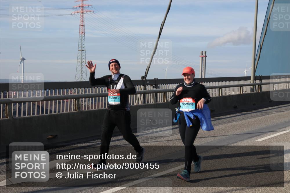 03.10.2025 - Köhlbrandbrückenlauf Julia Fischer http://msf.ph/oto/9009455 03.10.2025 10:12:24 Position 2 1928, 2507 meine-sportfotos.de