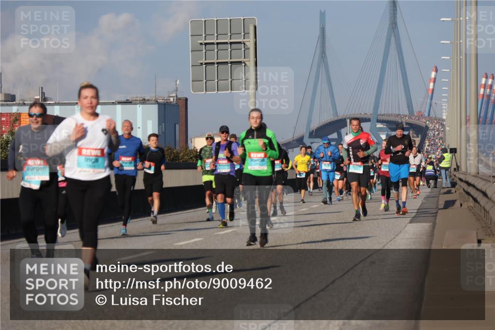 03.10.2025 - Köhlbrandbrückenlauf Luisa Fischer http://msf.ph/oto/9009462 03.10.2025 10:51:23 Position 3  meine-sportfotos.de