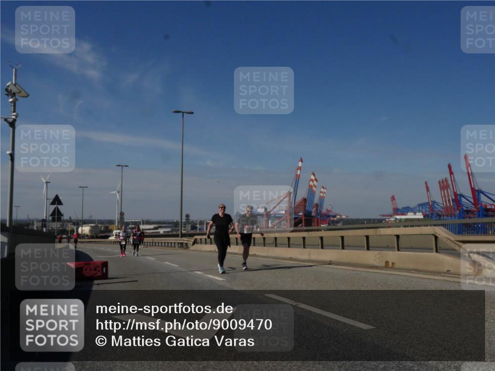 03.10.2025 - Köhlbrandbrückenlauf Matties Gatica Varas http://msf.ph/oto/9009470 03.10.2025 13:06:34 Position 2  meine-sportfotos.de