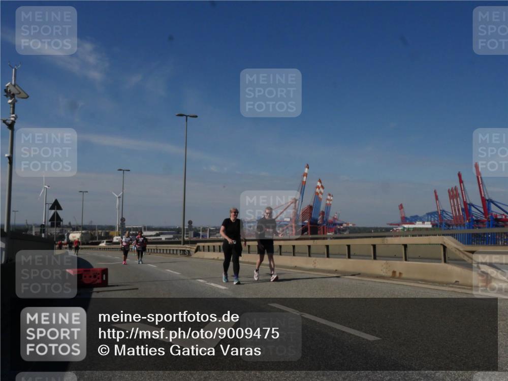 03.10.2025 - Köhlbrandbrückenlauf Matties Gatica Varas http://msf.ph/oto/9009475 03.10.2025 13:06:35 Position 2  meine-sportfotos.de