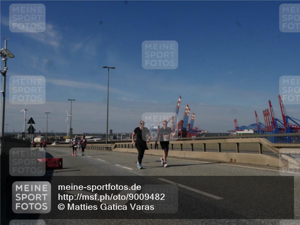 03.10.2025 - Köhlbrandbrückenlauf Matties Gatica Varas http://msf.ph/oto/9009482 03.10.2025 13:06:35 Position 2  meine-sportfotos.de