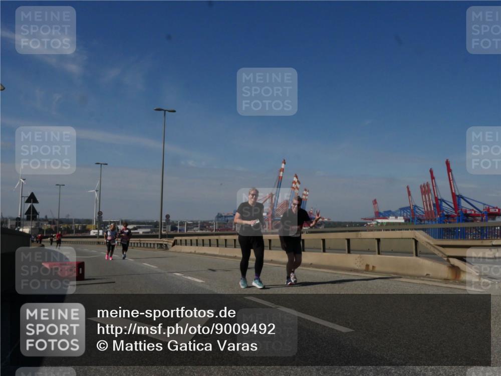 03.10.2025 - Köhlbrandbrückenlauf Matties Gatica Varas http://msf.ph/oto/9009492 03.10.2025 13:06:36 Position 2  meine-sportfotos.de
