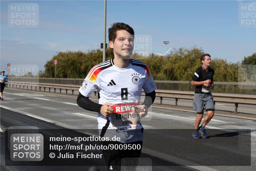 03.10.2025 - Köhlbrandbrückenlauf Julia Fischer http://msf.ph/oto/9009500 03.10.2025 12:53:03 Position 3 4, 4312 meine-sportfotos.de