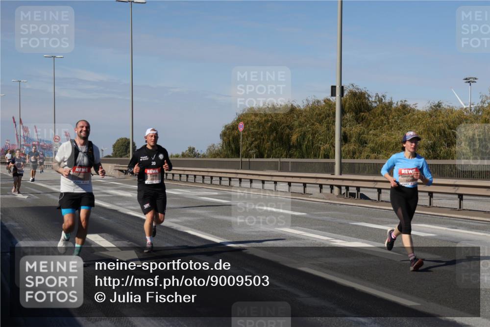 03.10.2025 - Köhlbrandbrückenlauf Julia Fischer http://msf.ph/oto/9009503 03.10.2025 12:53:08 Position 3 20, 4 meine-sportfotos.de