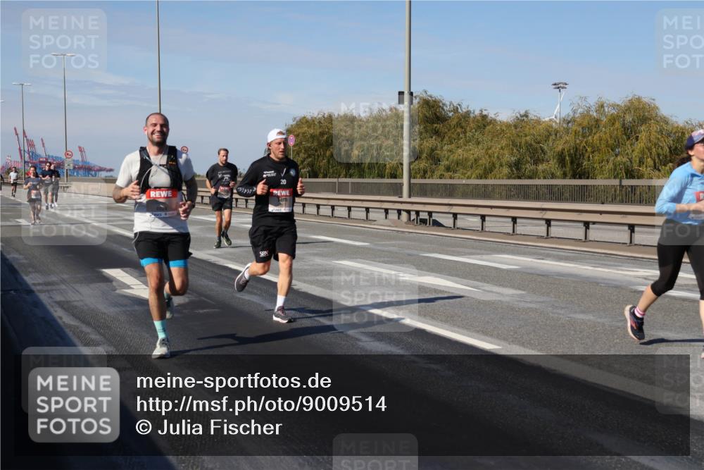 03.10.2025 - Köhlbrandbrückenlauf Julia Fischer http://msf.ph/oto/9009514 03.10.2025 12:53:09 Position 3  meine-sportfotos.de