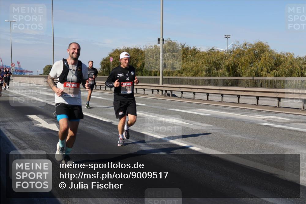 03.10.2025 - Köhlbrandbrückenlauf Julia Fischer http://msf.ph/oto/9009517 03.10.2025 12:53:10 Position 3 20, 824 meine-sportfotos.de