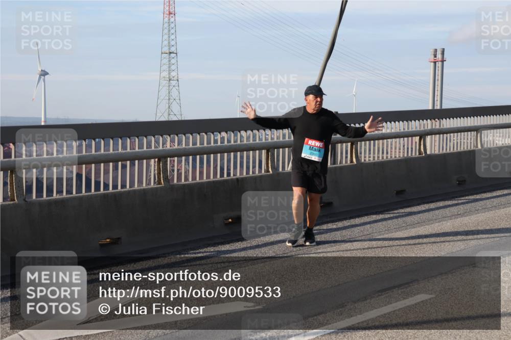 03.10.2025 - Köhlbrandbrückenlauf Julia Fischer http://msf.ph/oto/9009533 03.10.2025 10:13:53 Position 2 2360 meine-sportfotos.de