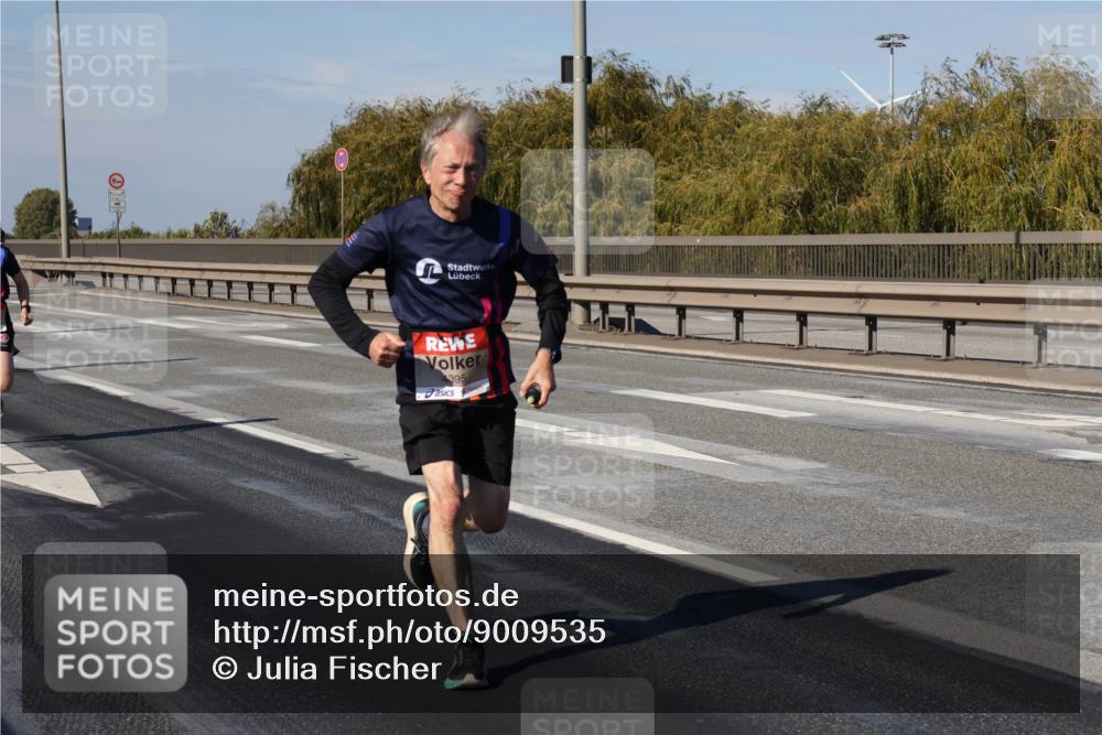 03.10.2025 - Köhlbrandbrückenlauf Julia Fischer http://msf.ph/oto/9009535 03.10.2025 12:53:15 Position 3 4395 meine-sportfotos.de