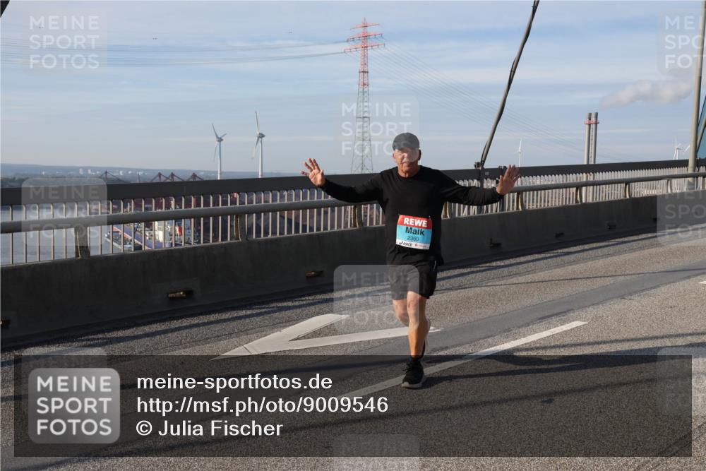 03.10.2025 - Köhlbrandbrückenlauf Julia Fischer http://msf.ph/oto/9009546 03.10.2025 10:13:55 Position 2 2360 meine-sportfotos.de