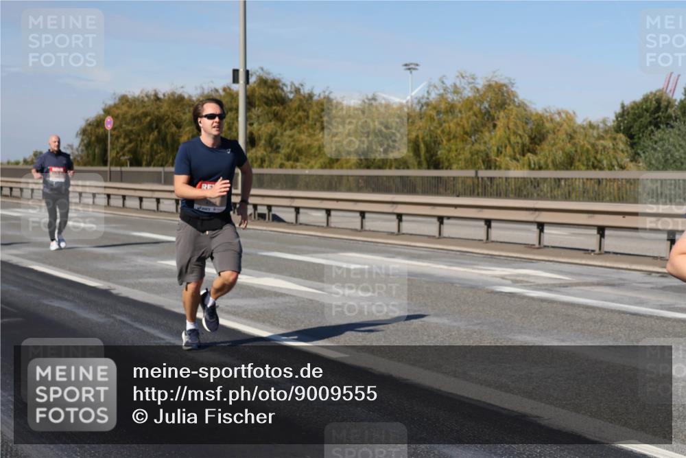 03.10.2025 - Köhlbrandbrückenlauf Julia Fischer http://msf.ph/oto/9009555 03.10.2025 12:53:19 Position 3  meine-sportfotos.de