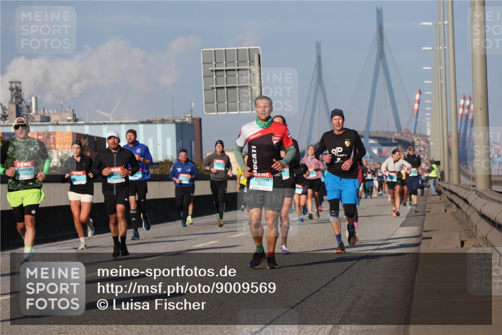 03.10.2025 - Köhlbrandbrückenlauf Luisa Fischer http://msf.ph/oto/9009569 03.10.2025 10:51:31 Position 3  meine-sportfotos.de