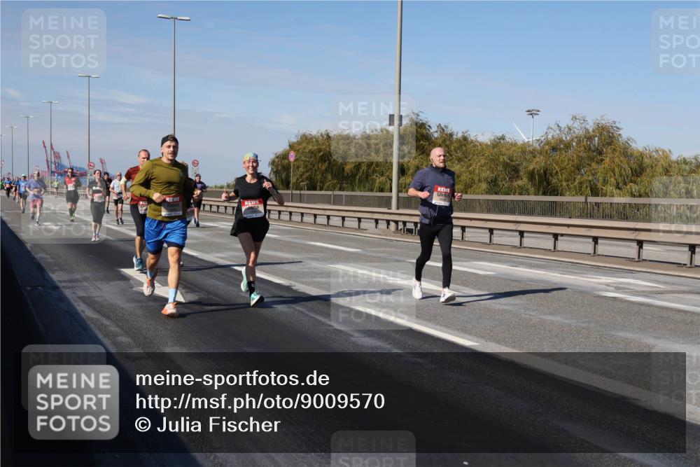03.10.2025 - Köhlbrandbrückenlauf Julia Fischer http://msf.ph/oto/9009570 03.10.2025 12:53:22 Position 3  meine-sportfotos.de