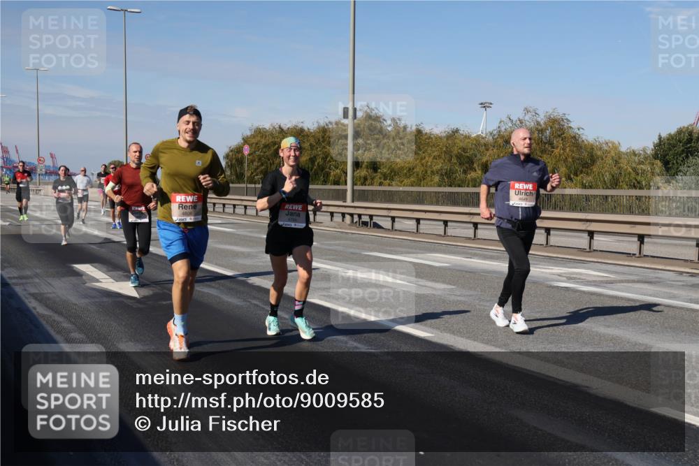 03.10.2025 - Köhlbrandbrückenlauf Julia Fischer http://msf.ph/oto/9009585 03.10.2025 12:53:23 Position 3 4806, 4794, 4649 meine-sportfotos.de