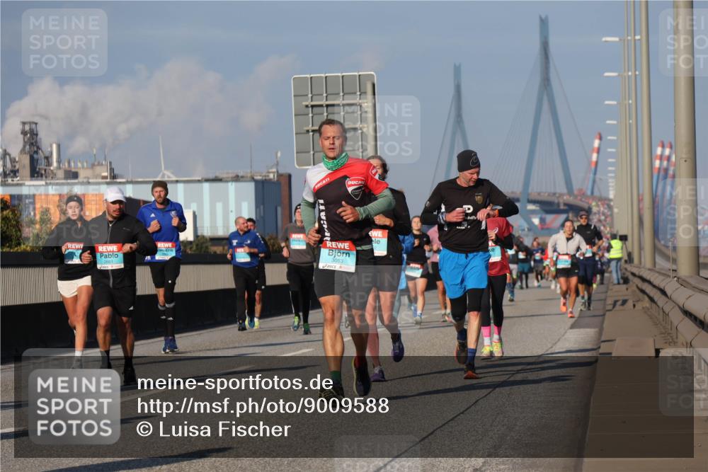 03.10.2025 - Köhlbrandbrückenlauf Luisa Fischer http://msf.ph/oto/9009588 03.10.2025 10:51:32 Position 3  meine-sportfotos.de