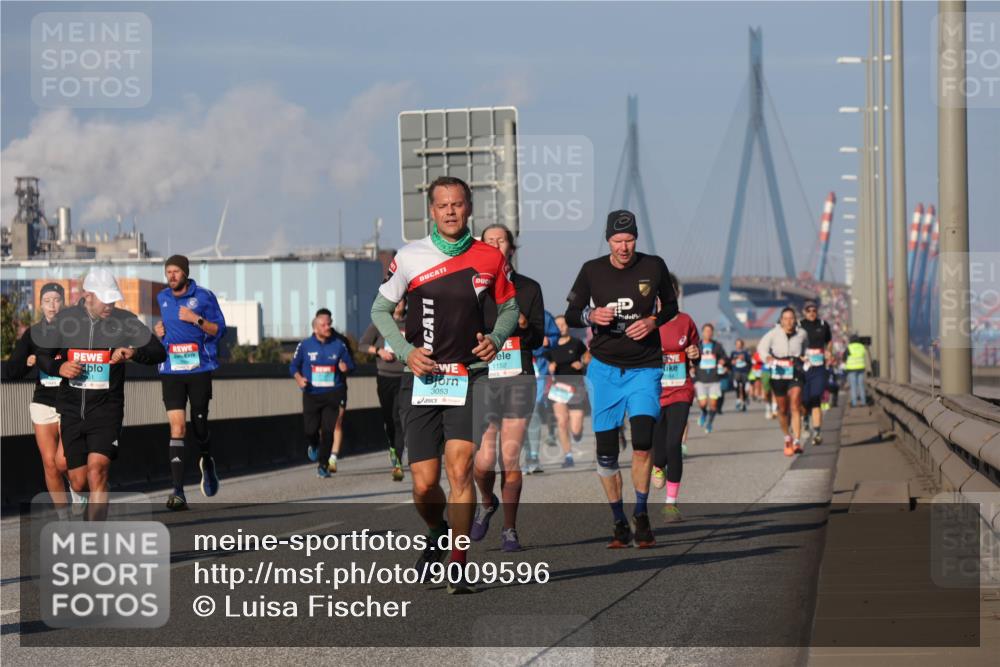 03.10.2025 - Köhlbrandbrückenlauf Luisa Fischer http://msf.ph/oto/9009596 03.10.2025 10:51:32 Position 3  meine-sportfotos.de