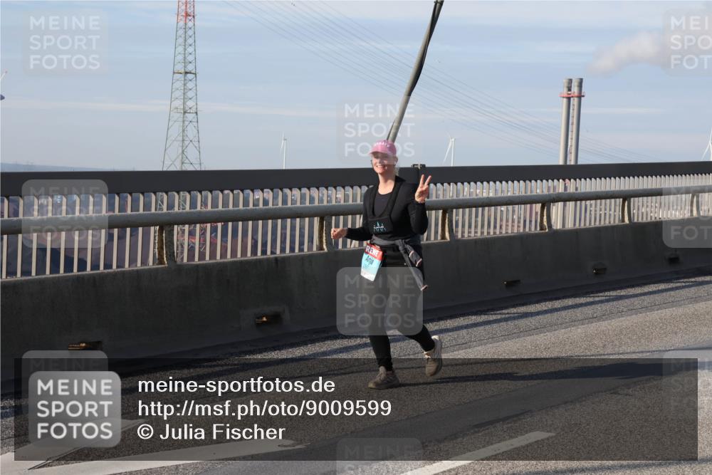 03.10.2025 - Köhlbrandbrückenlauf Julia Fischer http://msf.ph/oto/9009599 03.10.2025 10:14:42 Position 2  meine-sportfotos.de