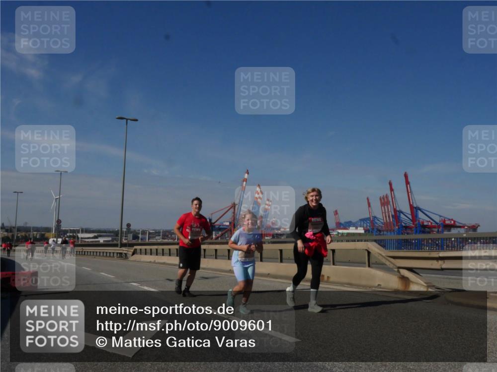03.10.2025 - Köhlbrandbrückenlauf Matties Gatica Varas http://msf.ph/oto/9009601 03.10.2025 13:06:58 Position 2 62 meine-sportfotos.de