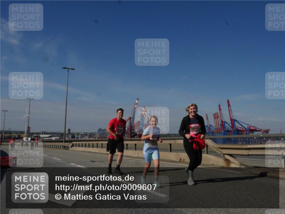 03.10.2025 - Köhlbrandbrückenlauf Matties Gatica Varas http://msf.ph/oto/9009607 03.10.2025 13:06:59 Position 2  meine-sportfotos.de