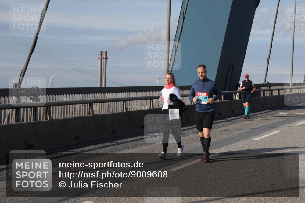03.10.2025 - Köhlbrandbrückenlauf Julia Fischer http://msf.ph/oto/9009608 03.10.2025 10:14:52 Position 2 1997, 1993 meine-sportfotos.de
