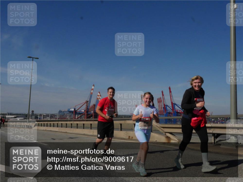 03.10.2025 - Köhlbrandbrückenlauf Matties Gatica Varas http://msf.ph/oto/9009617 03.10.2025 13:07:00 Position 2 62, 561, 118 meine-sportfotos.de