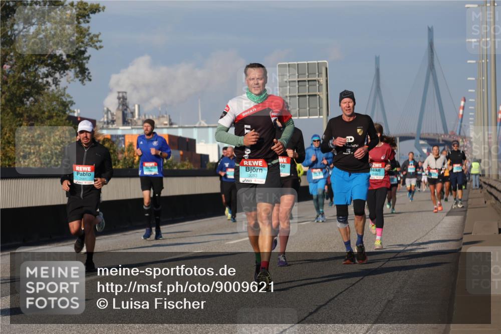 03.10.2025 - Köhlbrandbrückenlauf Luisa Fischer http://msf.ph/oto/9009621 03.10.2025 10:51:34 Position 3 2661, 3053, 2084 meine-sportfotos.de