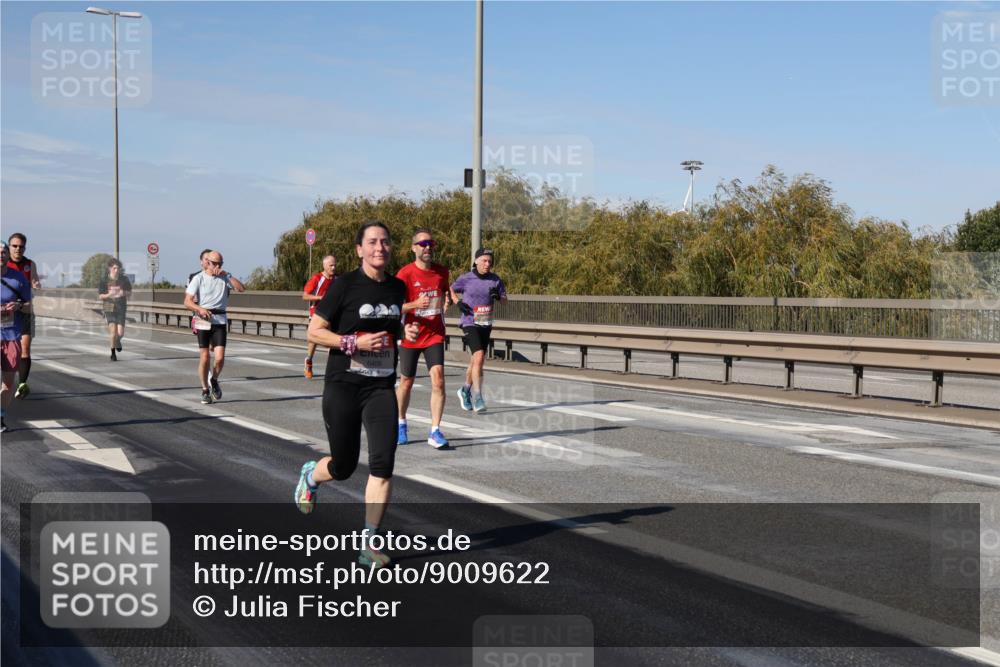 03.10.2025 - Köhlbrandbrückenlauf Julia Fischer http://msf.ph/oto/9009622 03.10.2025 12:53:27 Position 3 6409 meine-sportfotos.de