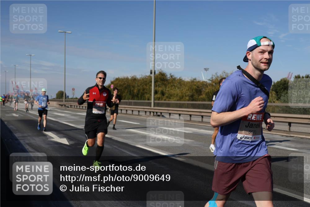 03.10.2025 - Köhlbrandbrückenlauf Julia Fischer http://msf.ph/oto/9009649 03.10.2025 12:53:31 Position 3 5970 meine-sportfotos.de