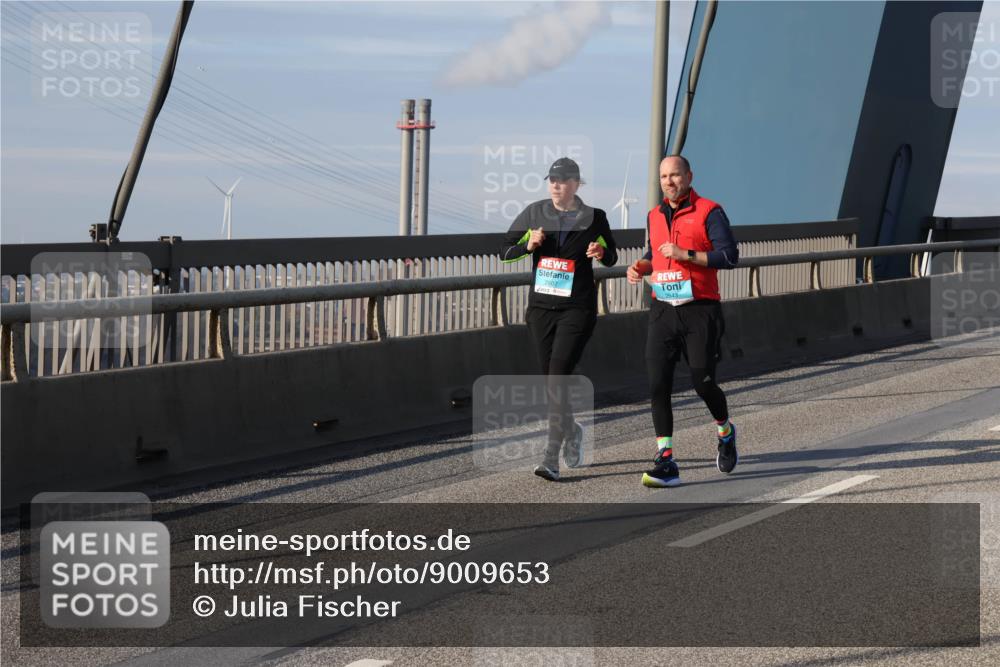 03.10.2025 - Köhlbrandbrückenlauf Julia Fischer http://msf.ph/oto/9009653 03.10.2025 10:16:10 Position 2 2607, 2643 meine-sportfotos.de
