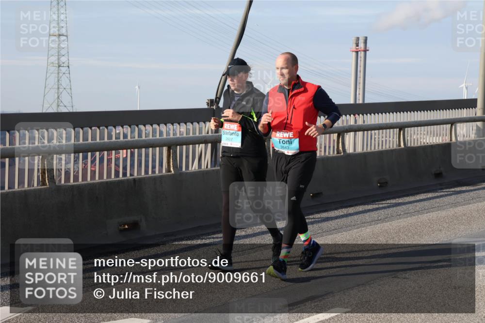 03.10.2025 - Köhlbrandbrückenlauf Julia Fischer http://msf.ph/oto/9009661 03.10.2025 10:16:12 Position 2 2607, 2643 meine-sportfotos.de