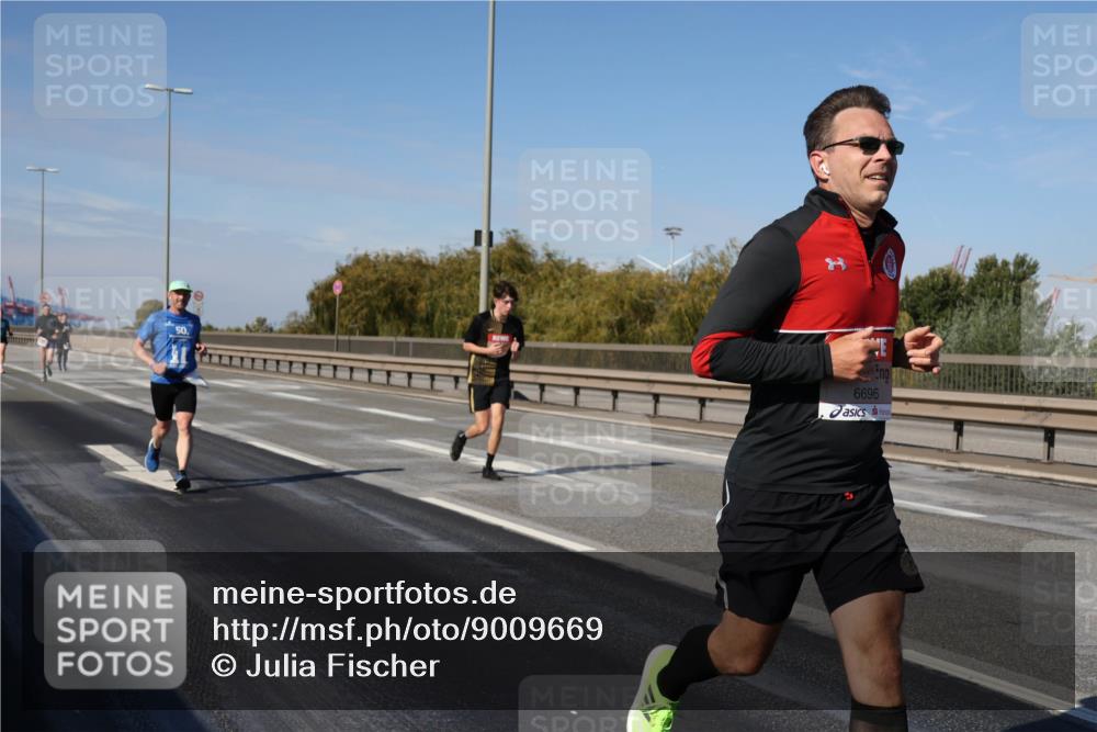 03.10.2025 - Köhlbrandbrückenlauf Julia Fischer http://msf.ph/oto/9009669 03.10.2025 12:53:33 Position 3 6696 meine-sportfotos.de