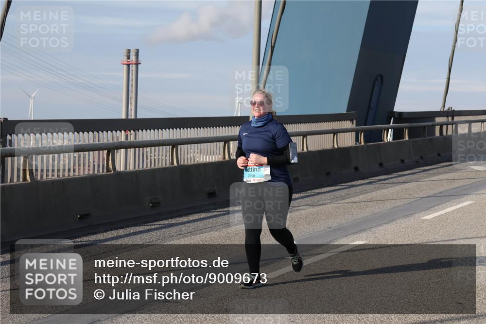 03.10.2025 - Köhlbrandbrückenlauf Julia Fischer http://msf.ph/oto/9009673 03.10.2025 10:16:14 Position 2 2546 meine-sportfotos.de
