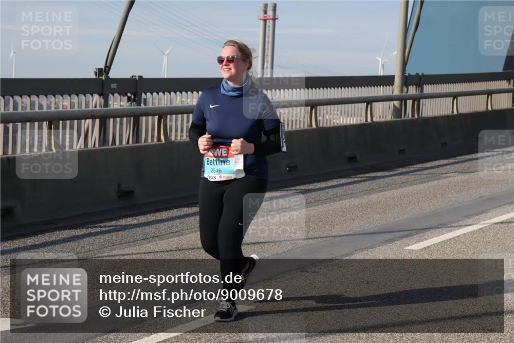 03.10.2025 - Köhlbrandbrückenlauf Julia Fischer http://msf.ph/oto/9009678 03.10.2025 10:16:15 Position 2 2546 meine-sportfotos.de